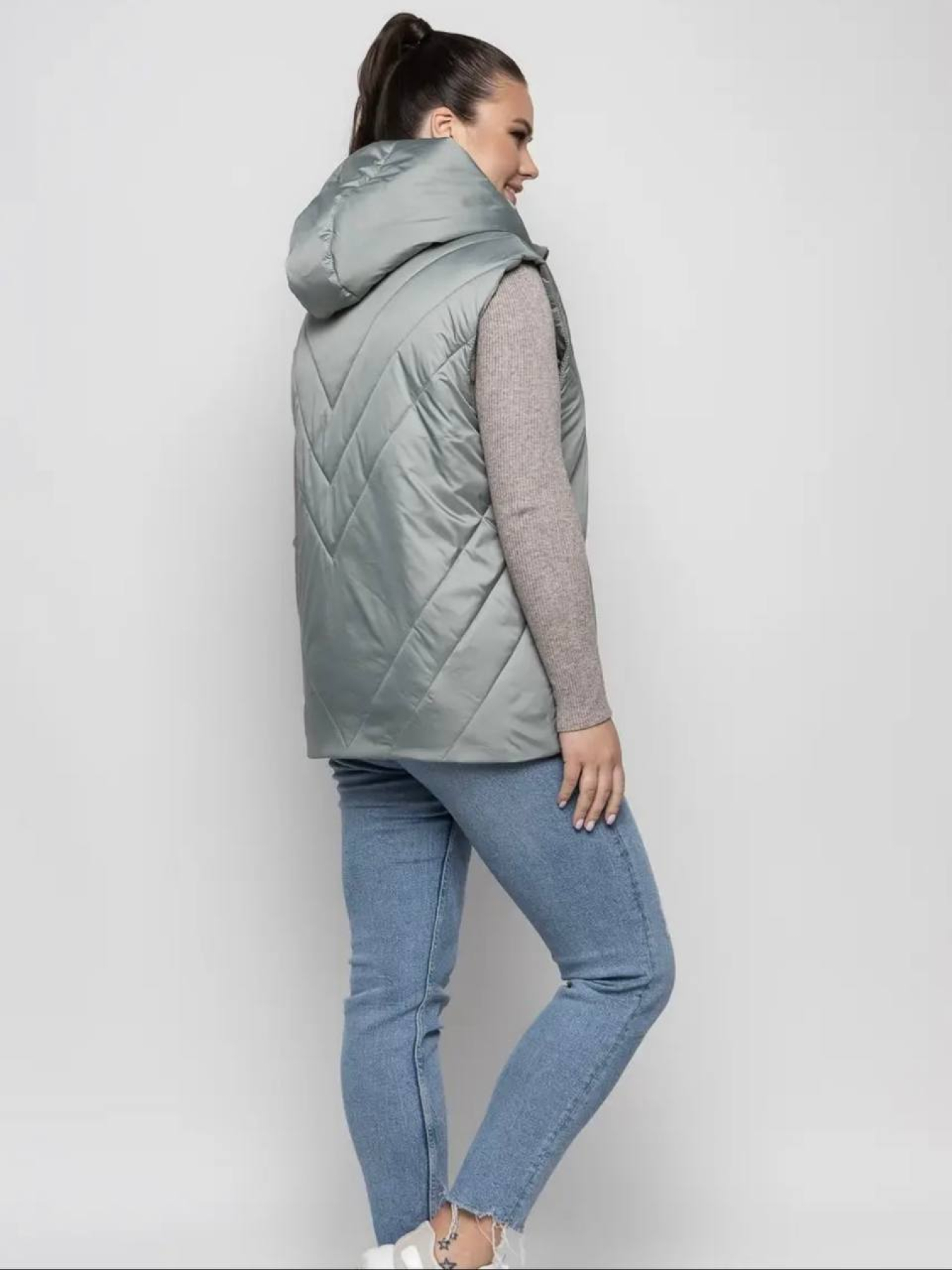 Утепленный жилет UVENTUM модель LR-6-MINT Фото