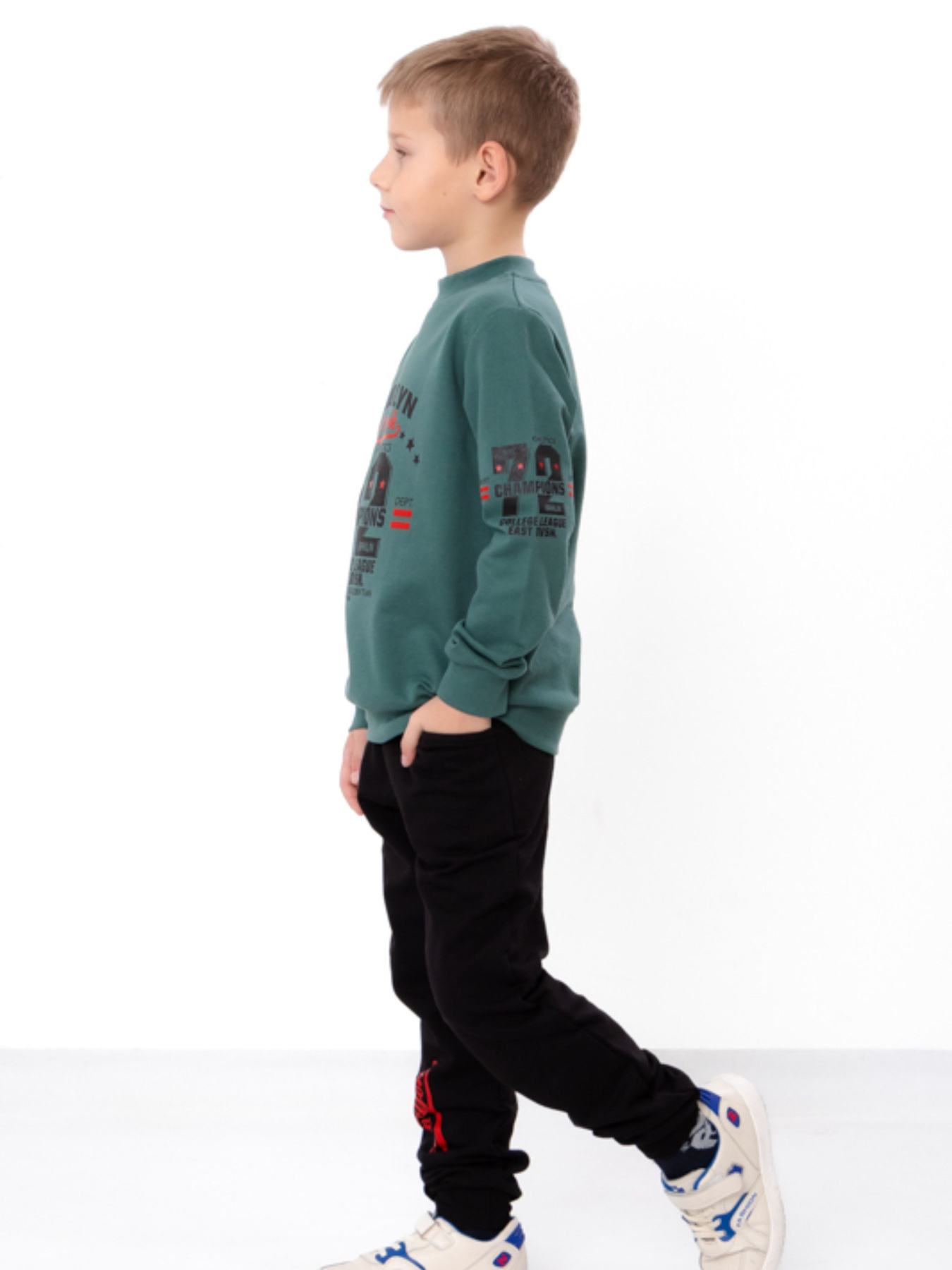 Утеплений костюм для хлопчика світшот з принтом та штани на манжетах, Зелений Носи Своє (6063-023-33-2) модель 6063-023-33-2-hvojnij-72 Фото