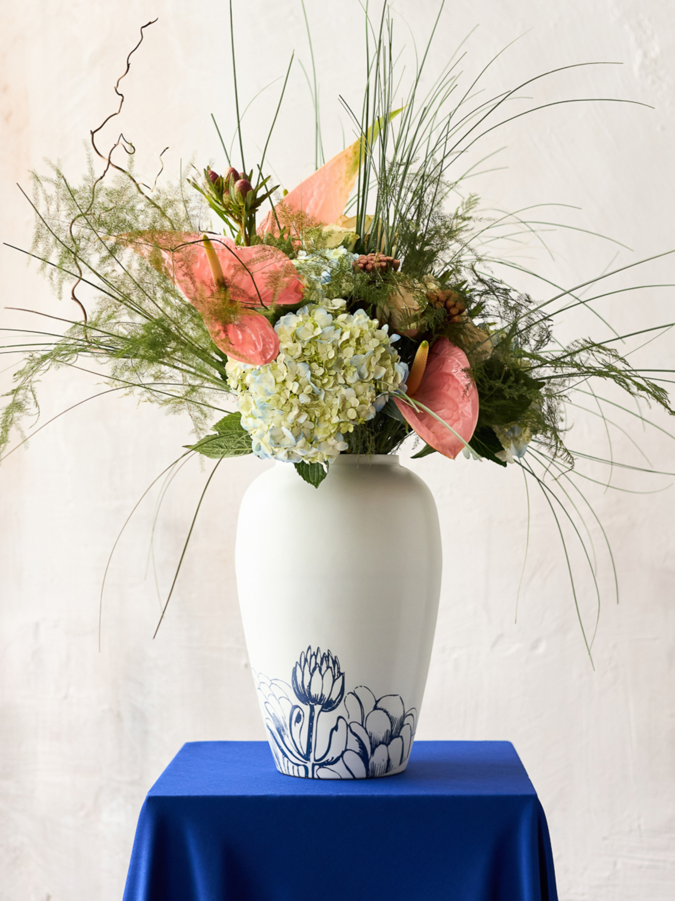 Ваза "Элизиум" железная бело-золотистая с принтом MBM HOME модель VB-01 PRINT/GOLD Фото