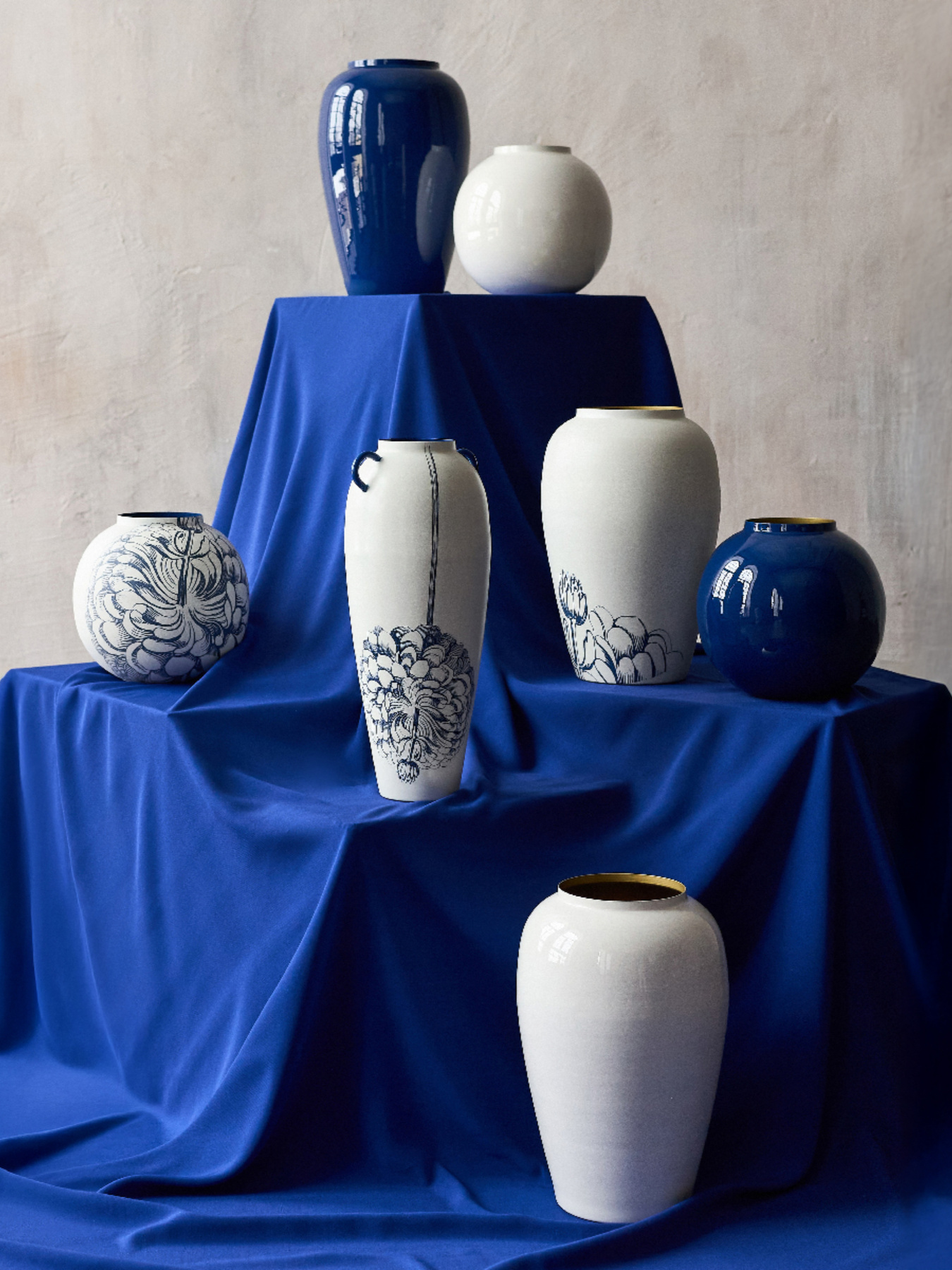 Ваза "Элизиум" железная белая с золотистым модель VB-05 WHITE/GOLD Фото