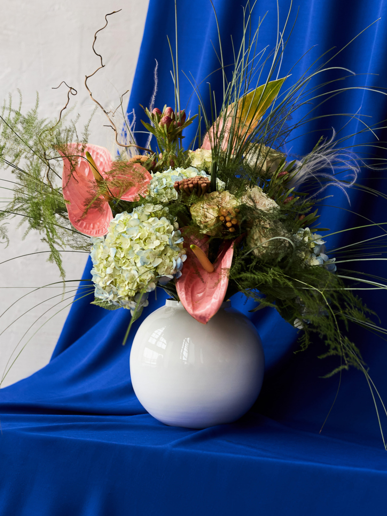 Ваза "Элизиум" железная белая с золотистым модель VB-05 WHITE/GOLD Фото