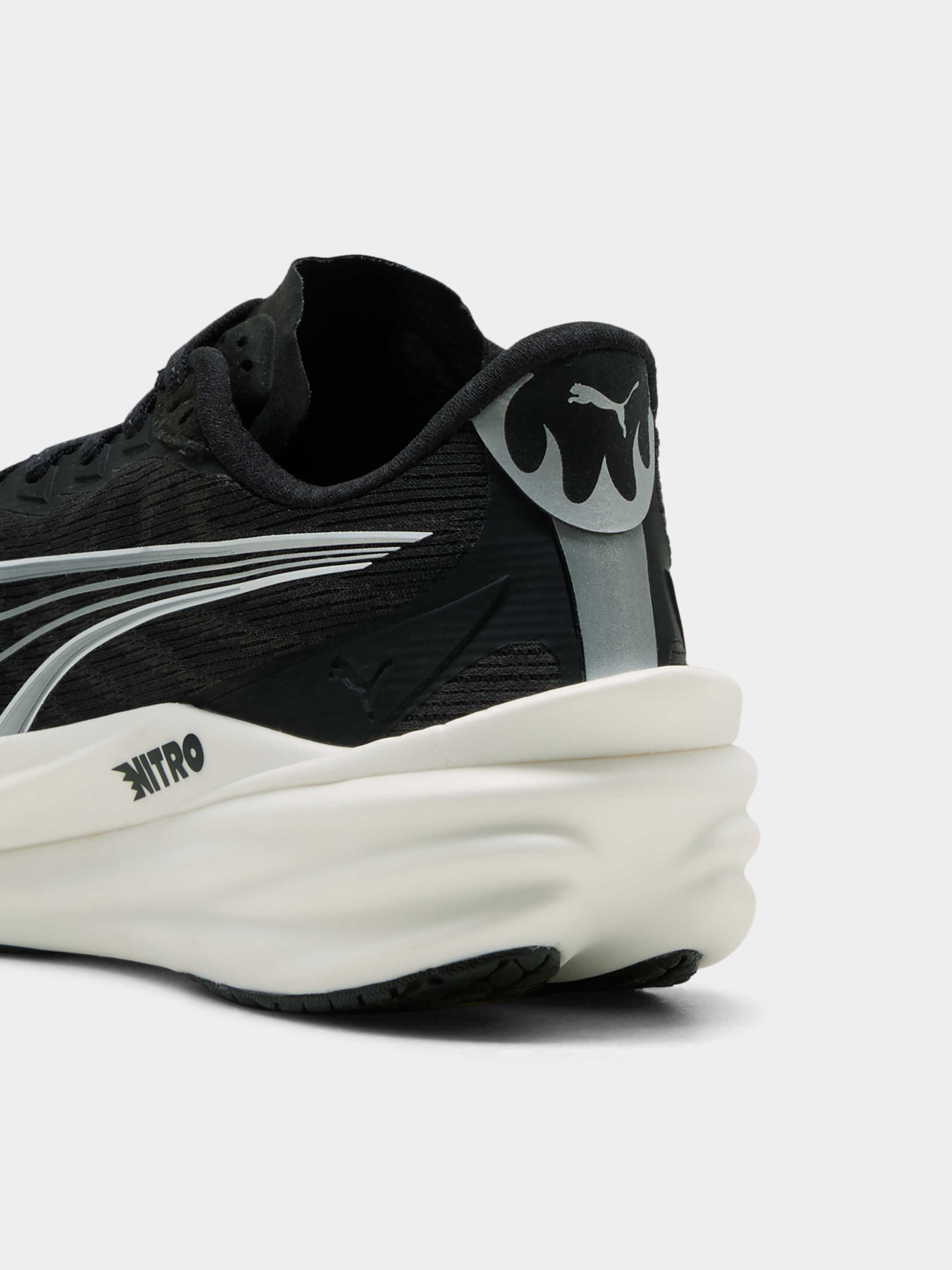 Кросівки для бігу PUMA Deviate Nitro 4 Wns модель 312124 Фото