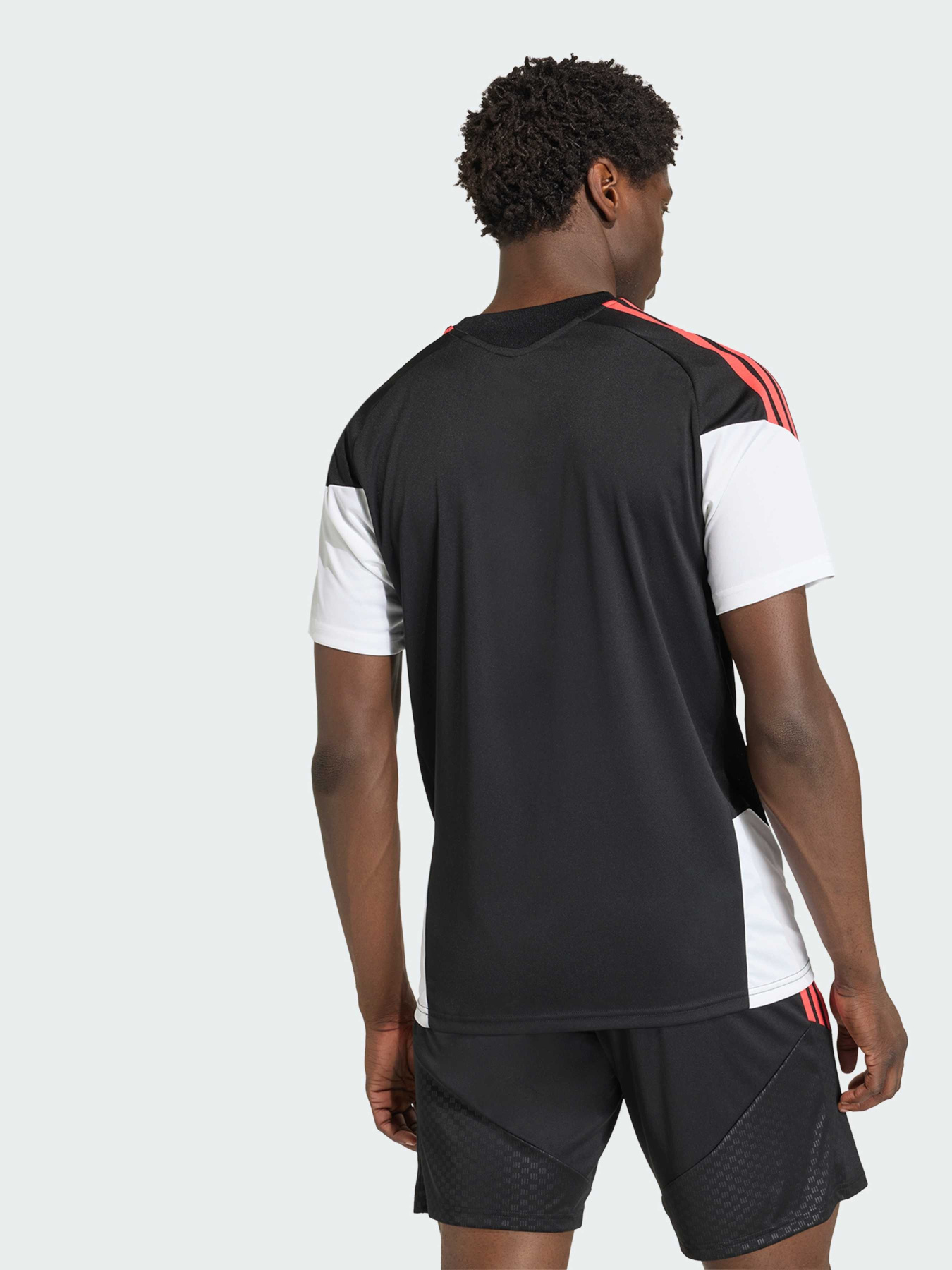 Футболка спортивная Adidas Tiro модель KA7582 Фото