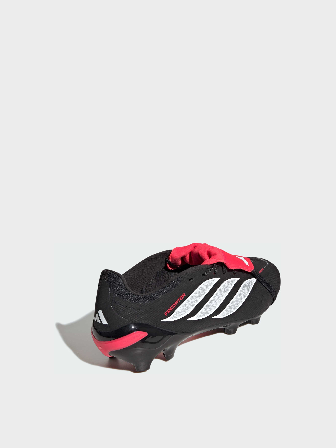 Бутсы Adidas Predator модель JS0425 Фото