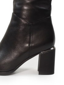 Женские зимние ботфорты из натуральной гладкой кожи в чёрном цвете модель G397-19-R52BM-Y001 Женские зимние ботфорты из натуральной гладкой кожи в чёрном цвете модель G397-19-R52BM-Y001 Фото