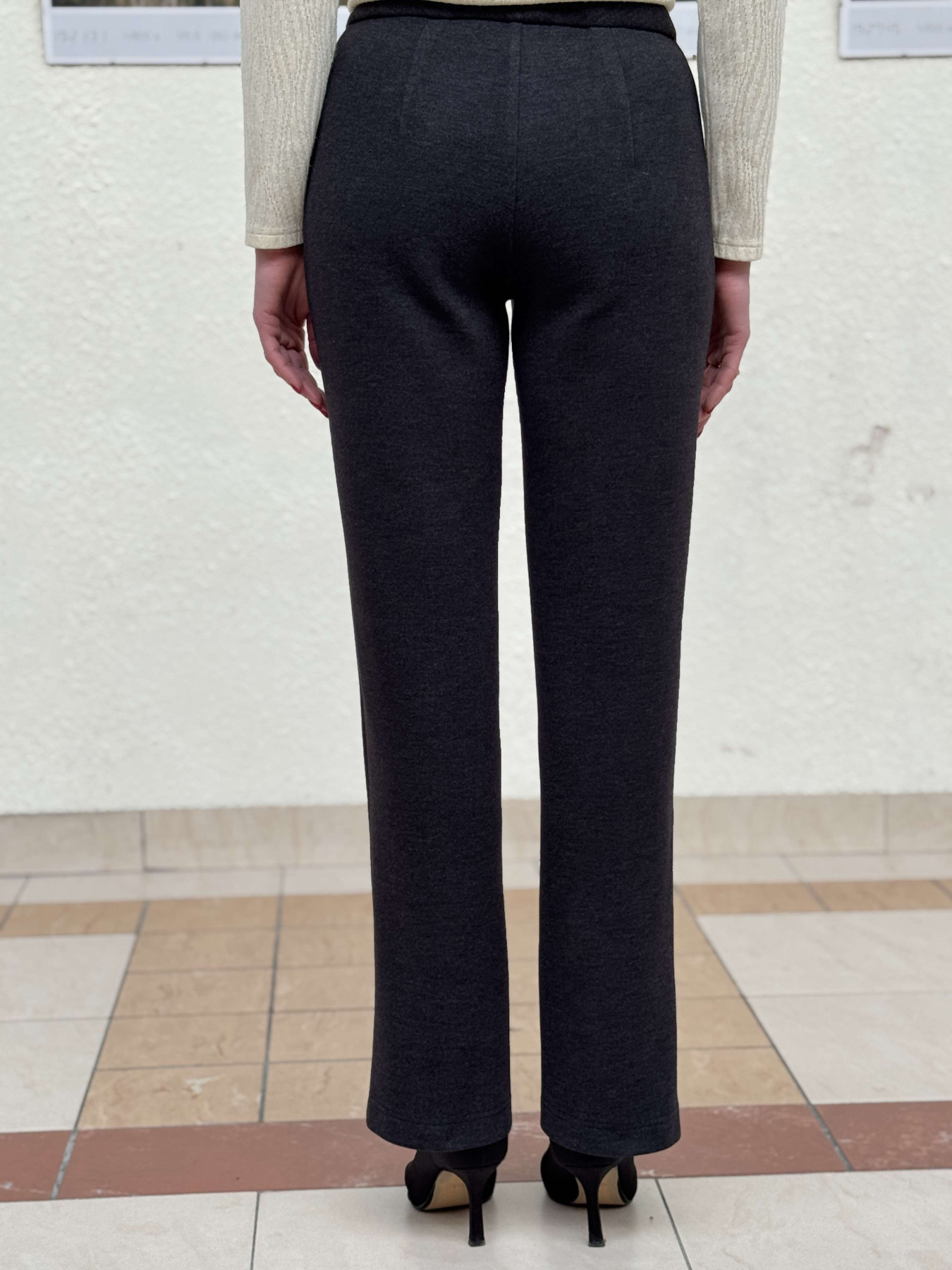 Теплі брюки з вовняної тканини у відтінку сірий графіт 7203 модель 7203 Фото