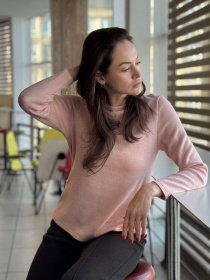 Трикотажный джемпер розового цвета 1348 модель 1348 Трикотажный джемпер розового цвета 1348 модель 1348 Фото