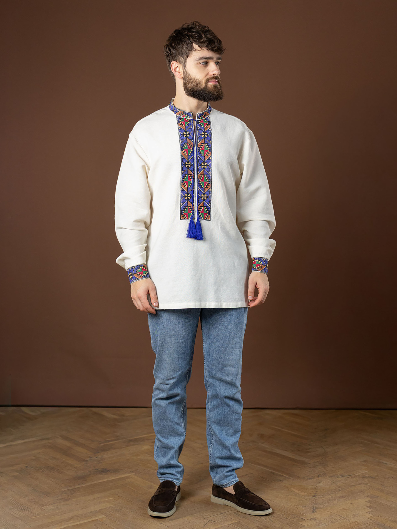 Вишиванка чоловіча модель 533-25-00 Вишиванка чоловіча модель 533-25-00 Фото