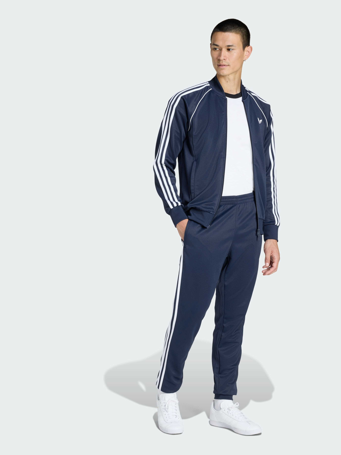 Джоггеры Adidas Adicolor модель KE3516 Джоггеры Adidas Adicolor модель KE3516 Фото