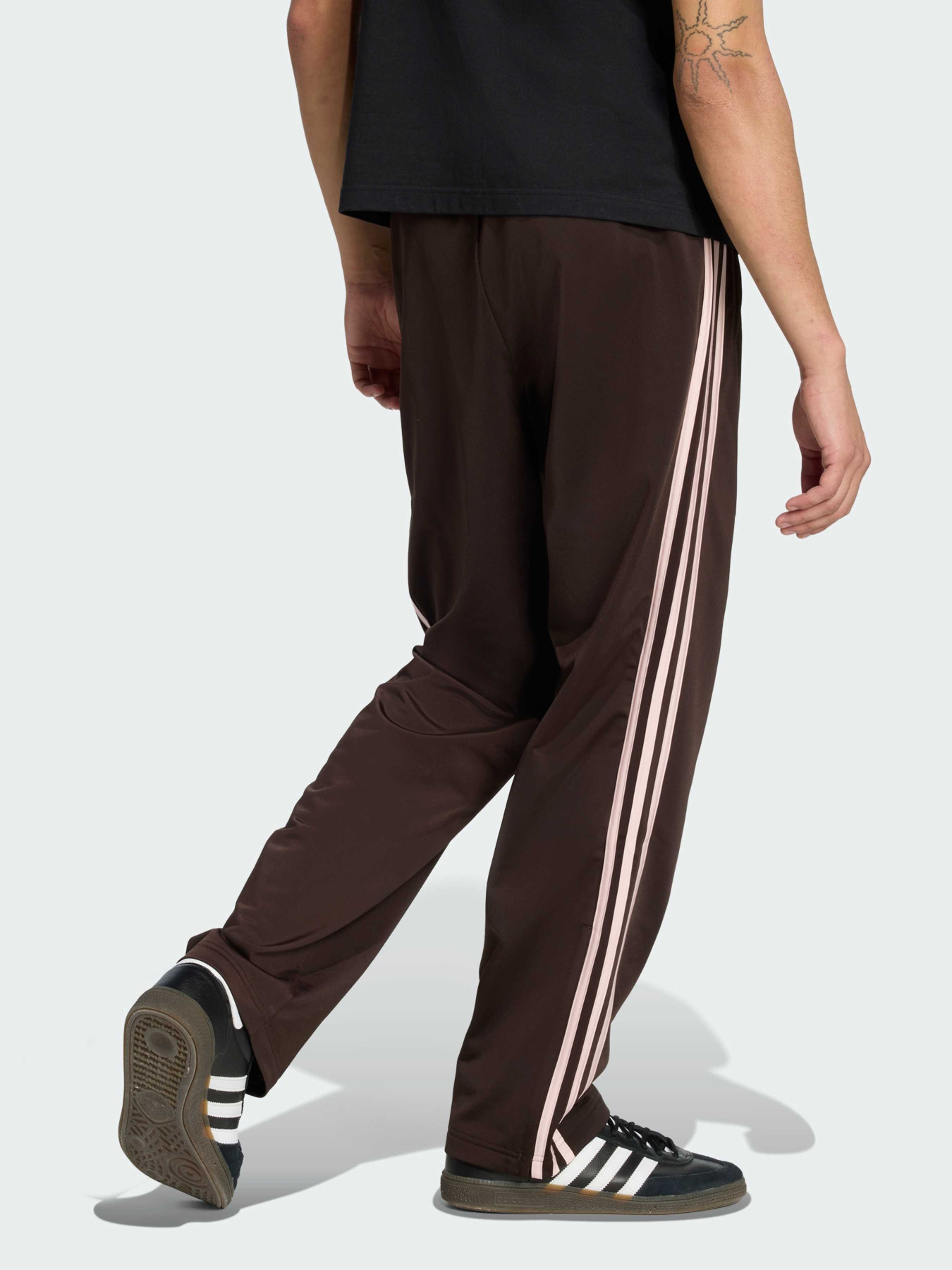 Повсякденні штани Adidas Adicolor модель KD8321 Повсякденні штани Adidas Adicolor модель KD8321 Фото