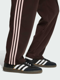 Повсякденні штани Adidas Adicolor модель KD8321 Повсякденні штани Adidas Adicolor модель KD8321 Фото