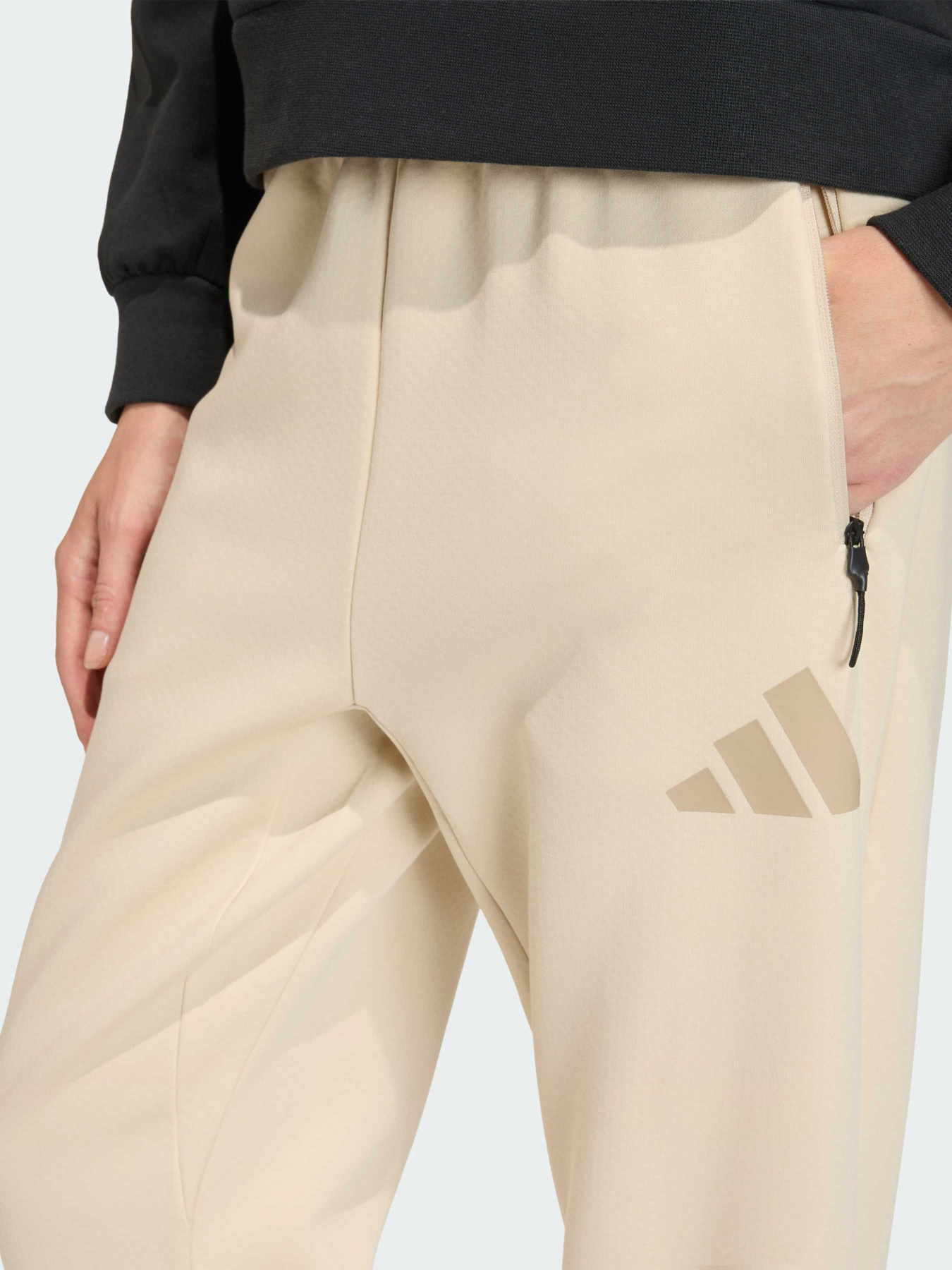 Джогери Adidas ZNE модель KC7713 Джогери Adidas ZNE модель KC7713 Фото