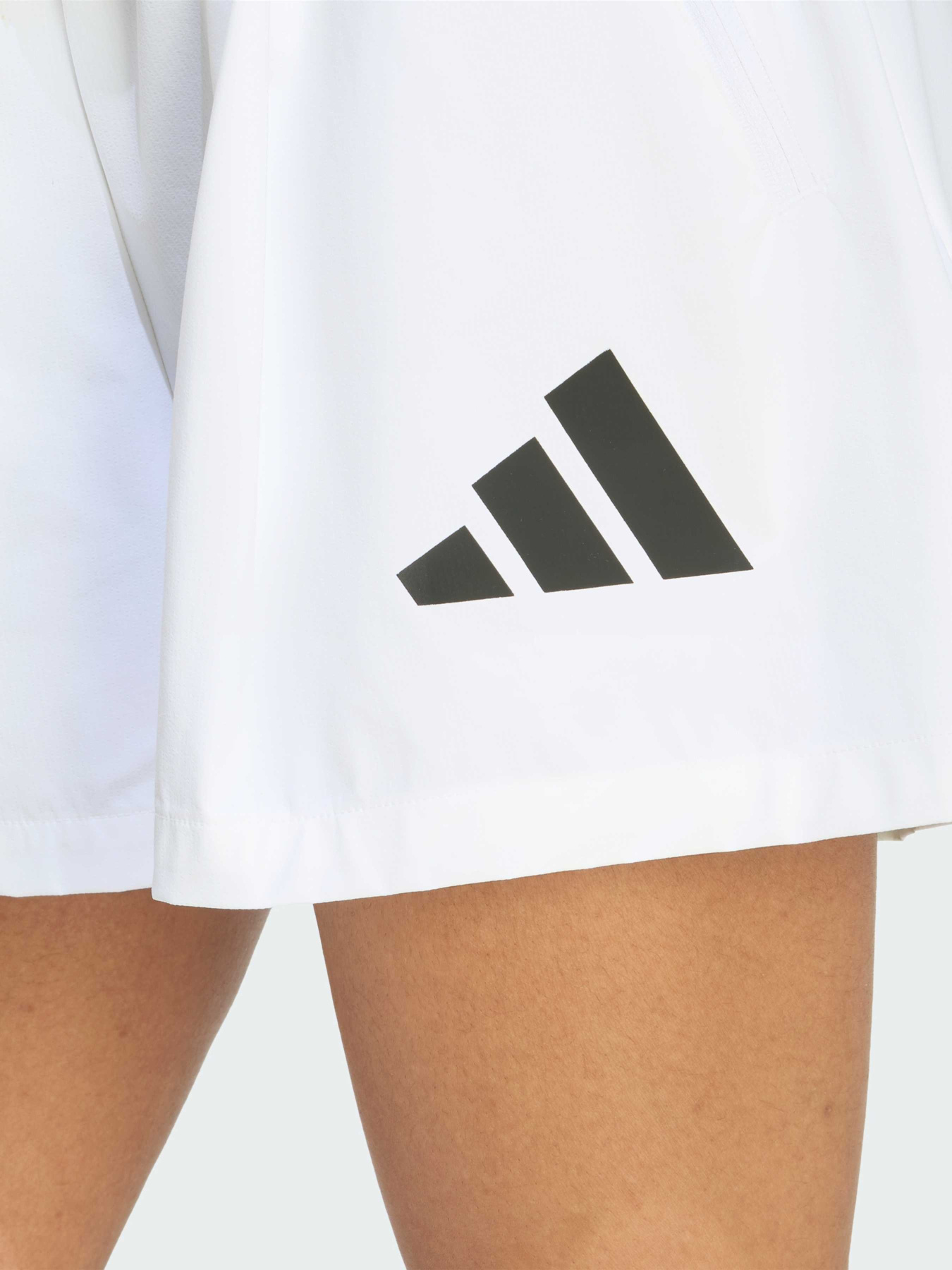 Шорты ADIDAS Z.N.E. WOVEN модель KG8538 Шорты ADIDAS Z.N.E. WOVEN модель KG8538 Фото