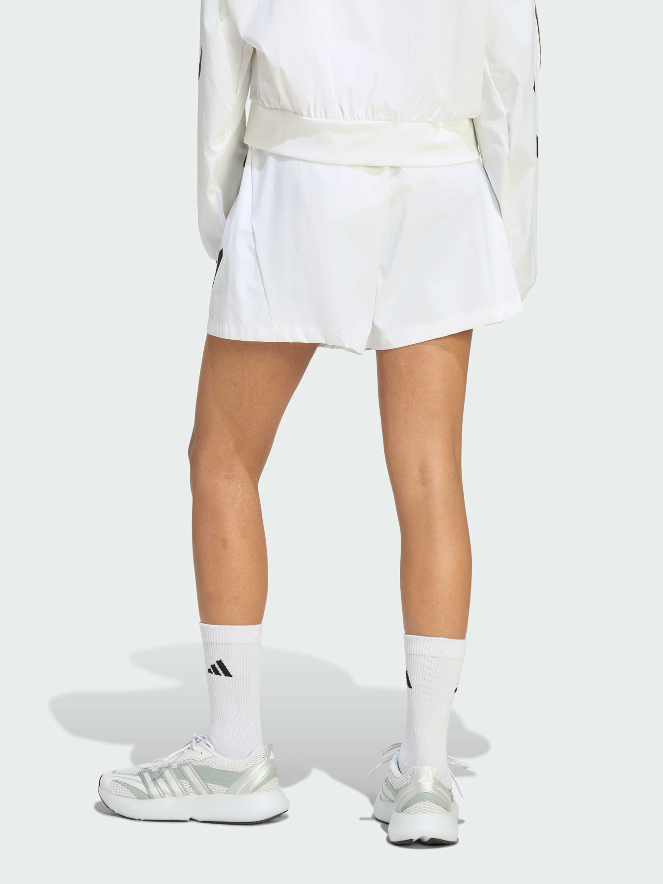 Повседневные шорты Adidas ZNE модель KG8538 Фото