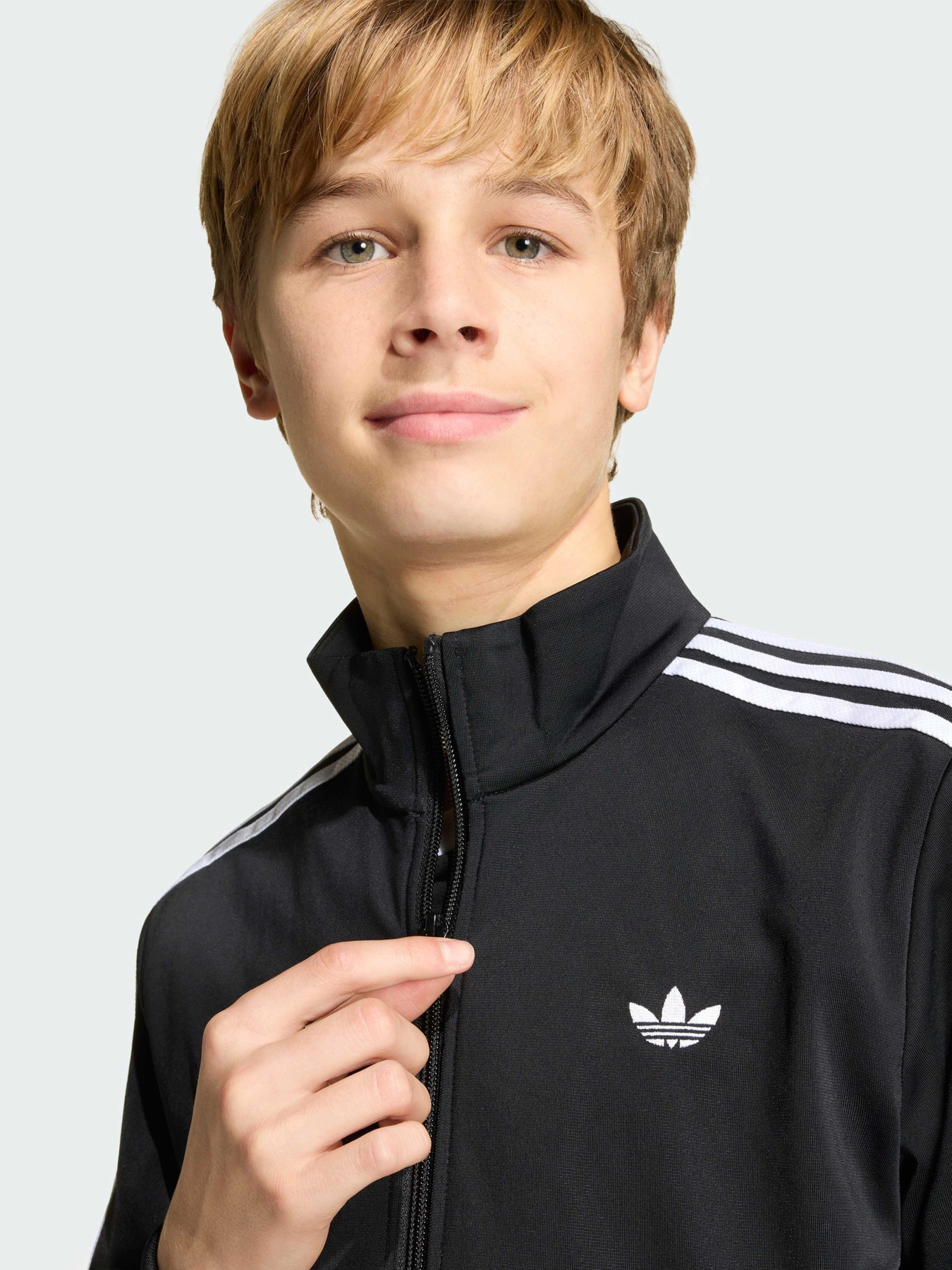 Кофта Adidas x Disney модель KC8440 Кофта Adidas x Disney модель KC8440 Фото