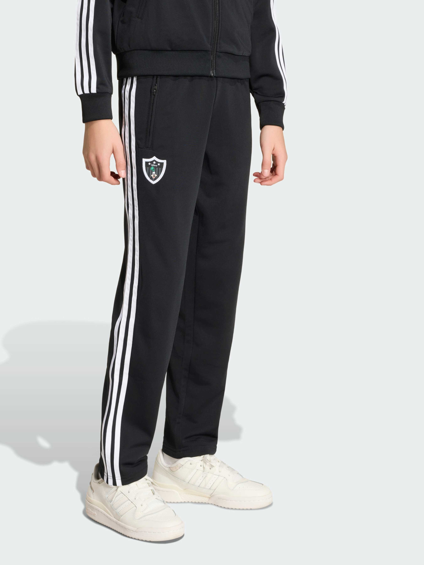 Штани повсякденні Adidas x Disney модель KC8441 Штани повсякденні Adidas x Disney модель KC8441 Фото