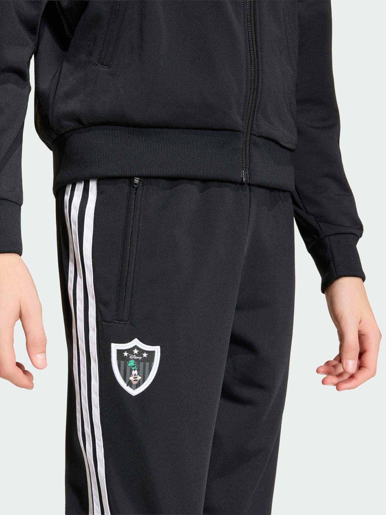 Штани повсякденні Adidas x Disney модель KC8441 Штани повсякденні Adidas x Disney модель KC8441 Фото