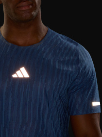 Спортивная футболка Adidas модель JY9744 Спортивная футболка Adidas модель JY9744 Фото