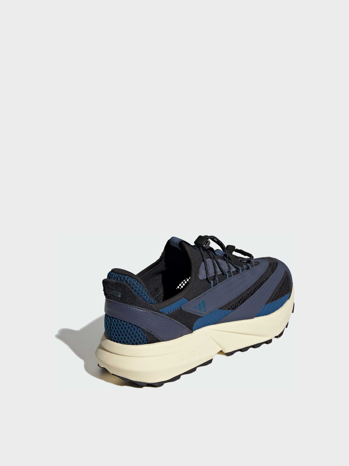 Кроссовки Adidas модель HP6926 Кроссовки Adidas модель HP6926 Фото