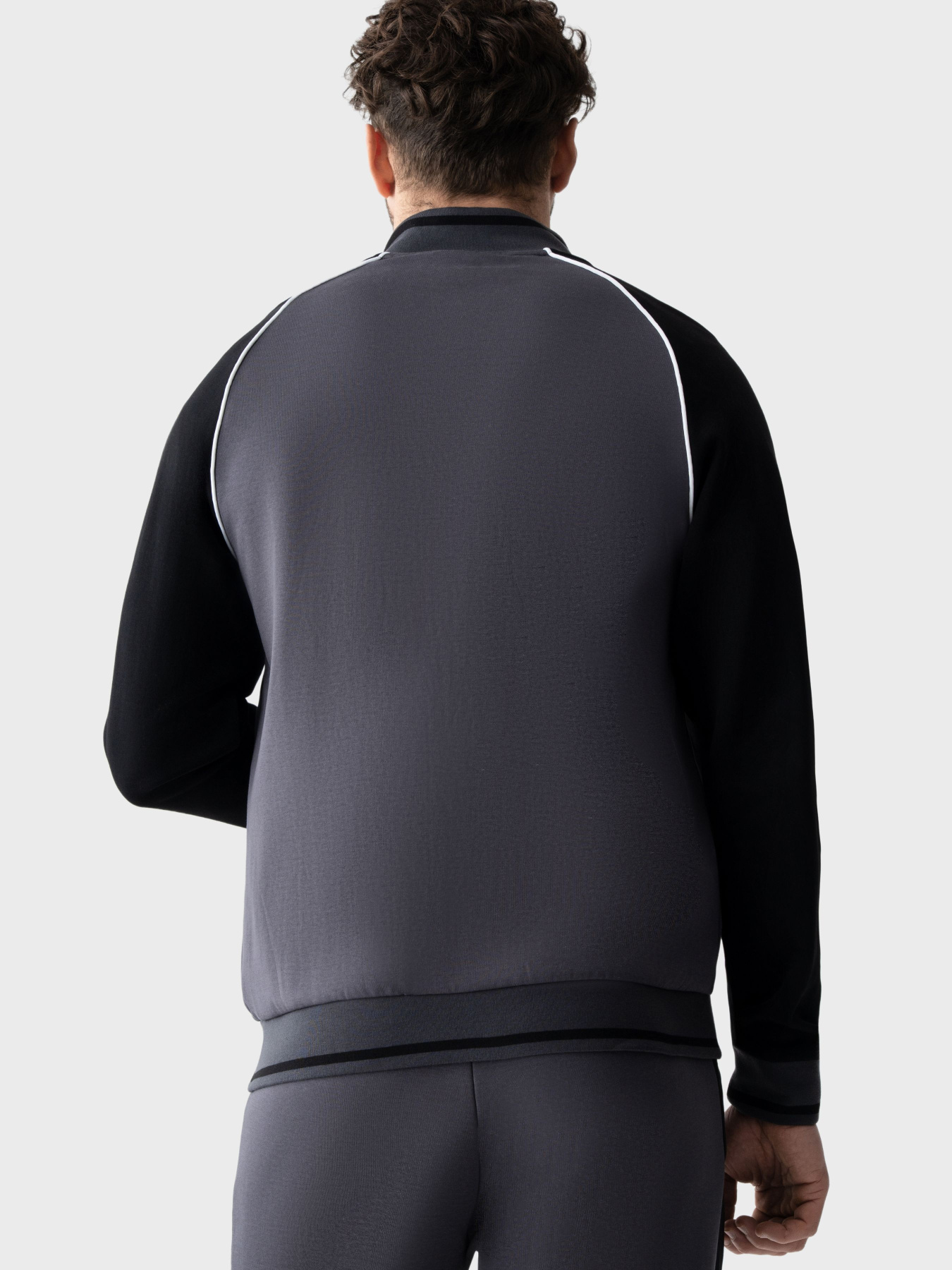 Костюм AVECS модель 50603-17 Костюм AVECS модель 50603-17 Фото