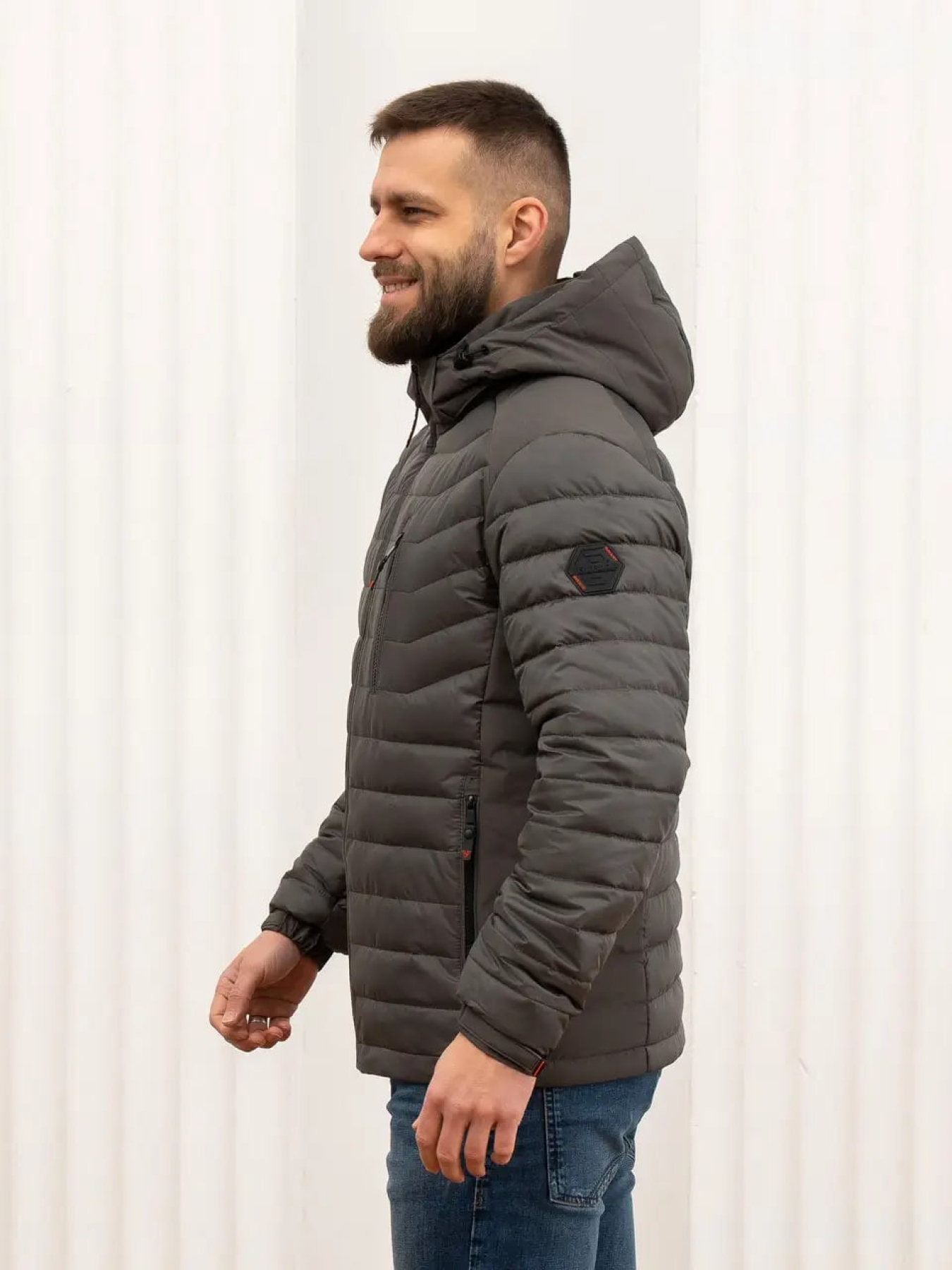 Чоловіча демісезонна куртка модель 31-VLN-oliv Чоловіча демісезонна куртка модель 31-VLN-oliv Фото