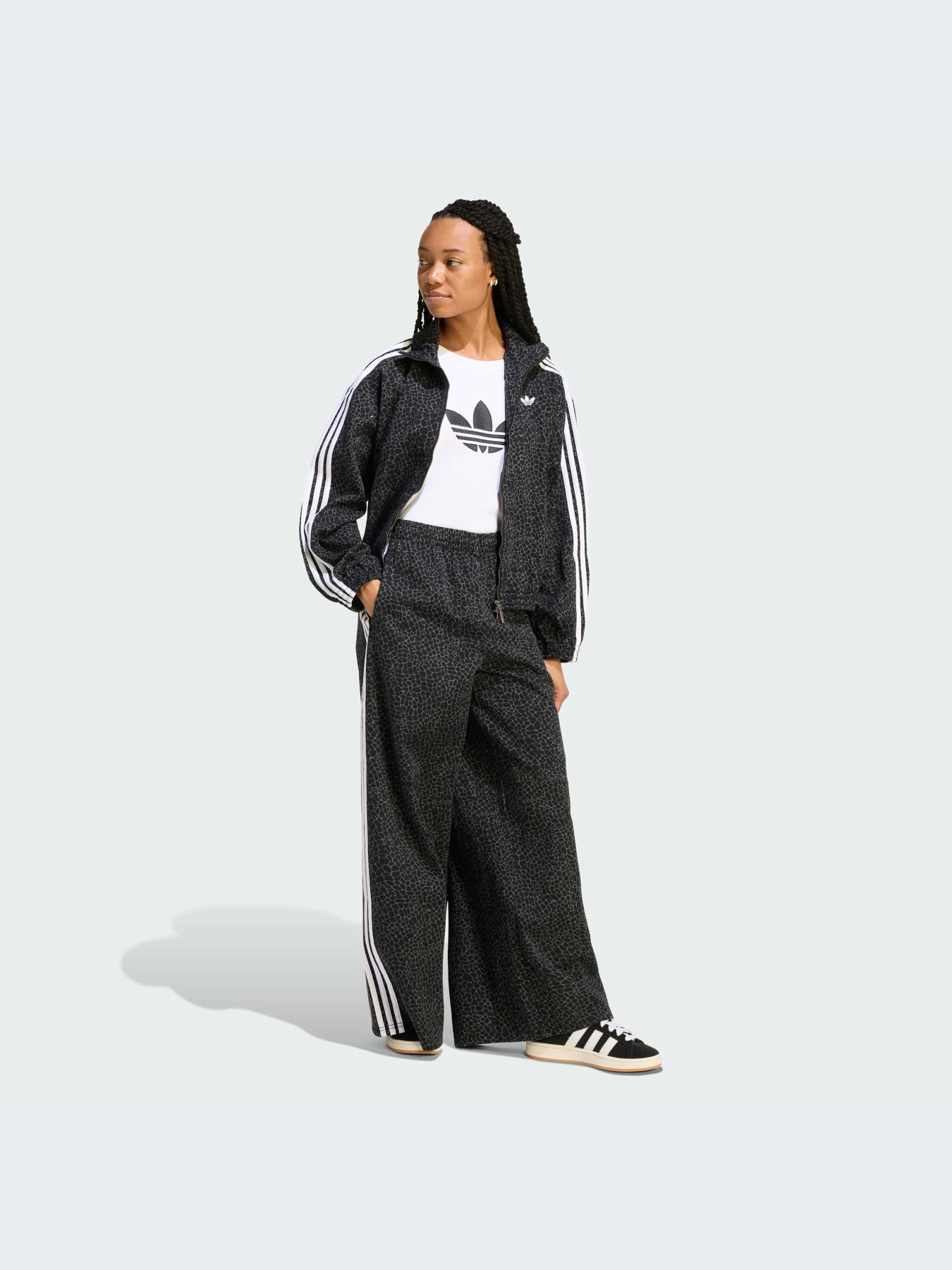 Куртки и дубленки Adidas модель KD8809-KZ Куртки и дубленки Adidas модель KD8809-KZ Фото