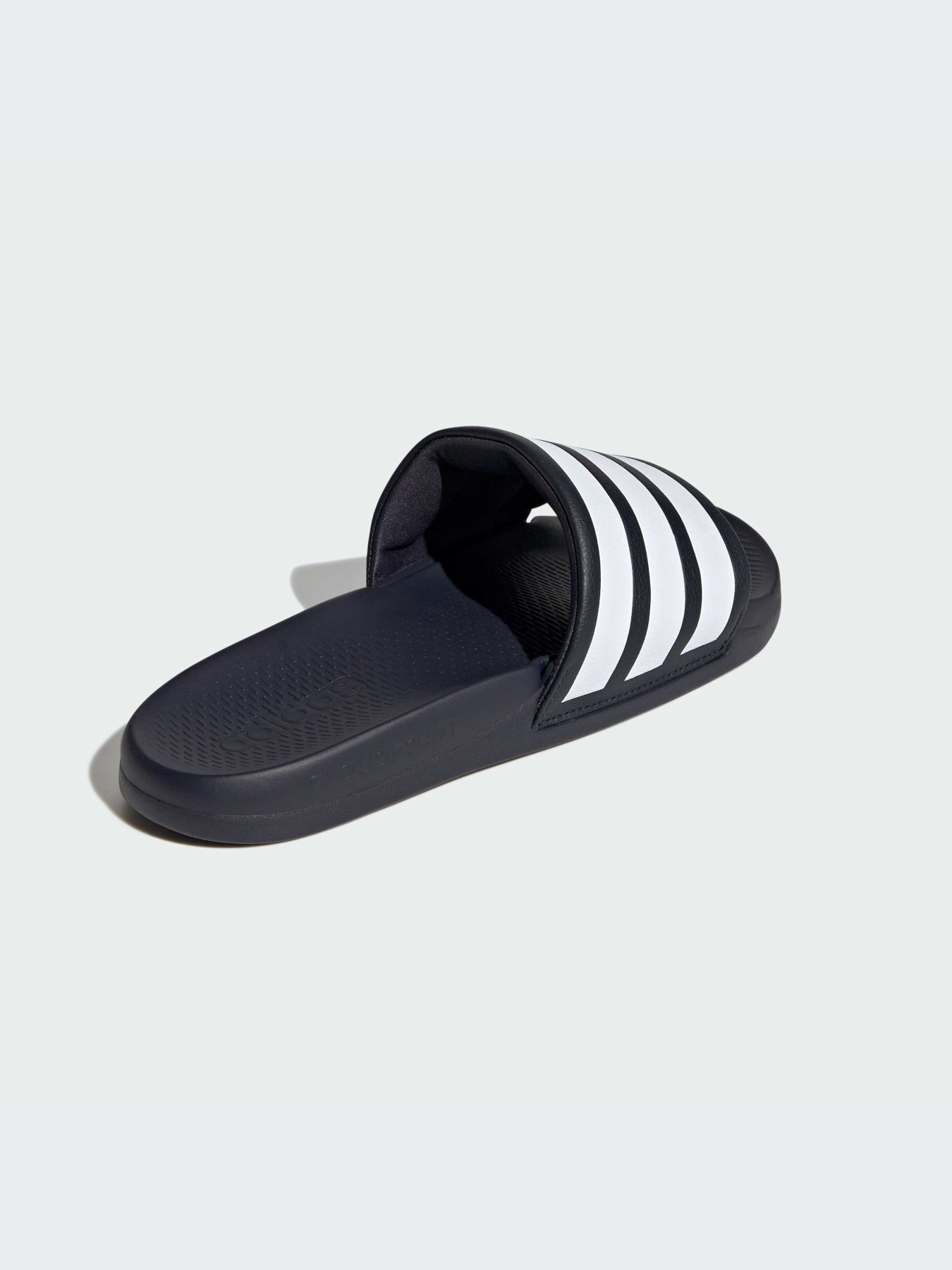 Шлёпанцы Adidas Adilette модель HQ2465-KZ Шлёпанцы Adidas Adilette модель HQ2465-KZ Фото