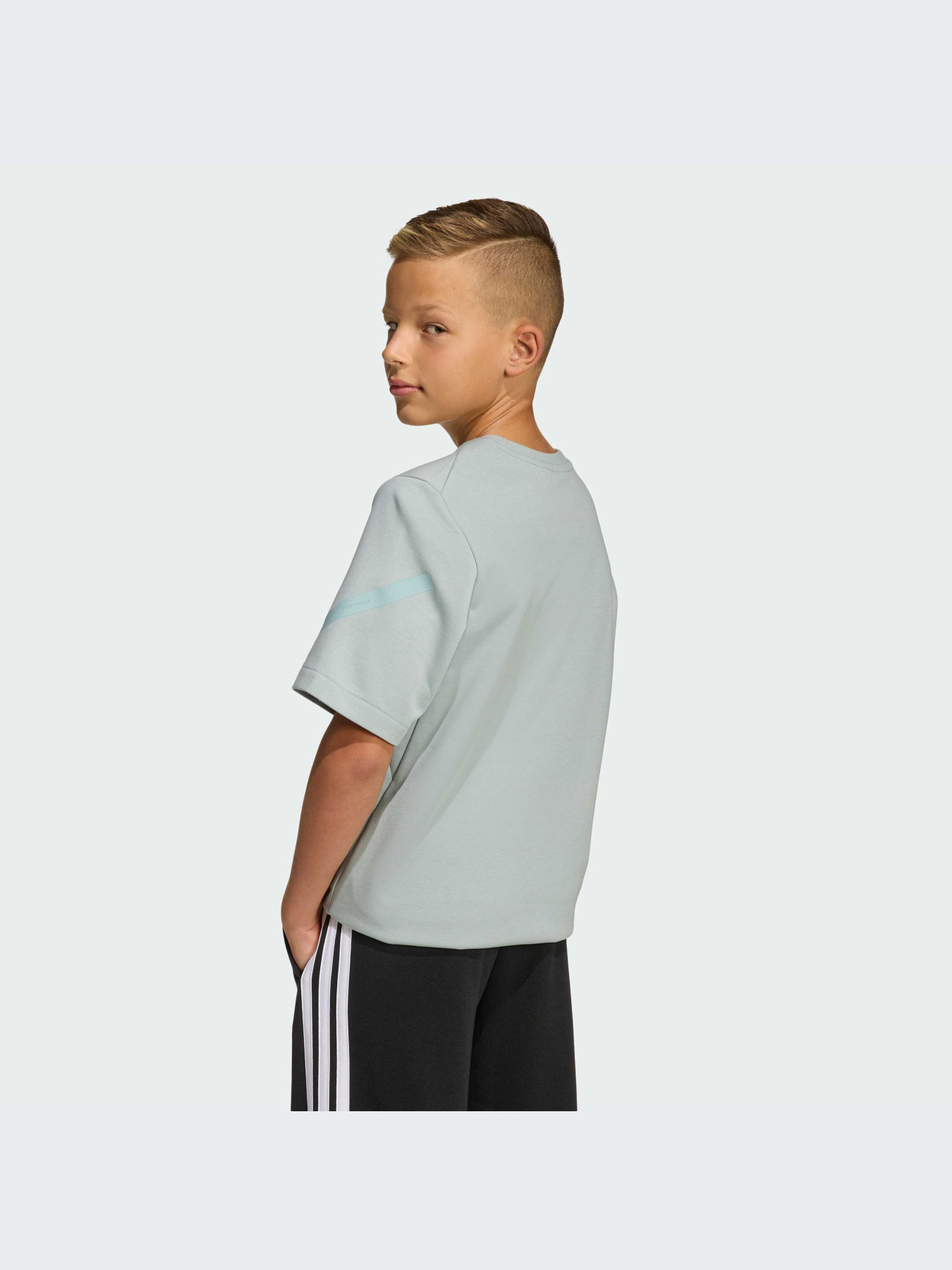 Футболки и поло Adidas ZNE модель KD8579-KZ Футболки и поло Adidas ZNE модель KD8579-KZ Фото