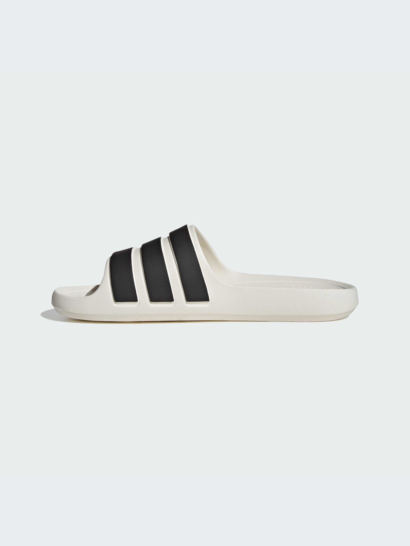 Шлёпанцы Adidas Adilette модель IG6858-KZ Шлёпанцы Adidas Adilette модель IG6858-KZ Фото