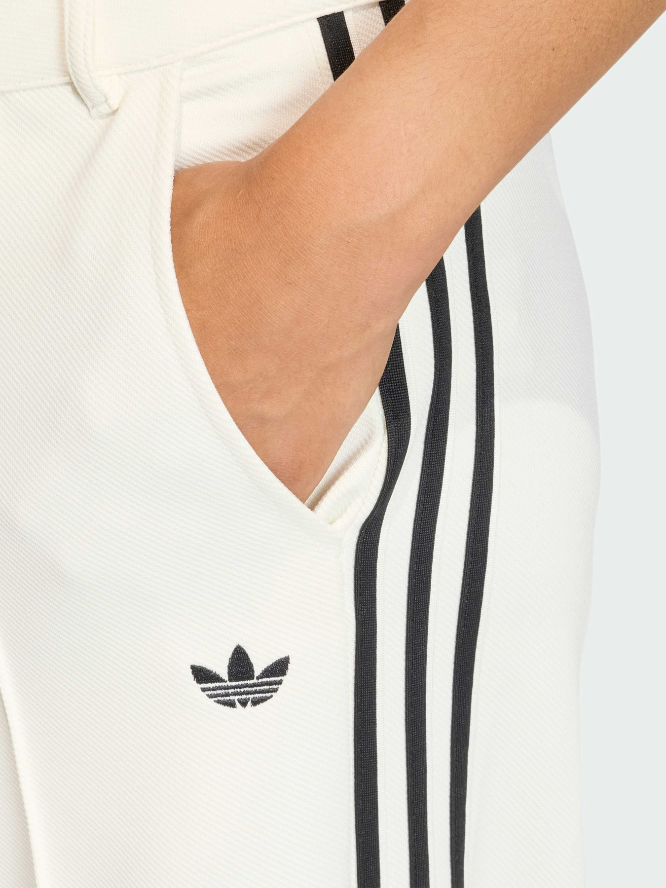 Повседневные штаны Adidas модель KC9089 Повседневные штаны Adidas модель KC9089 Фото