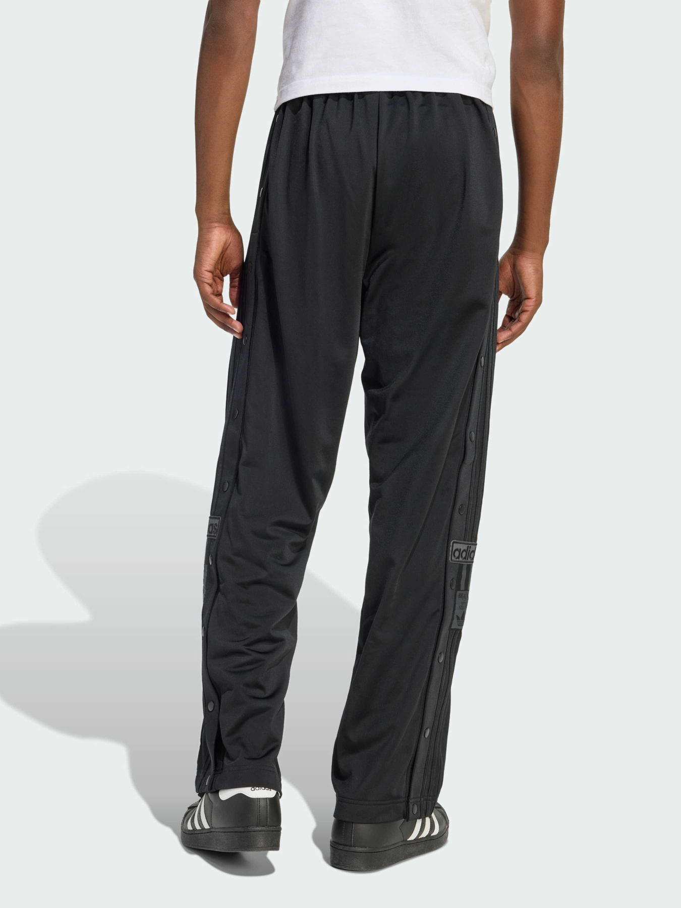 Повсякденні штани Adidas Adicolor модель KD1502 Фото