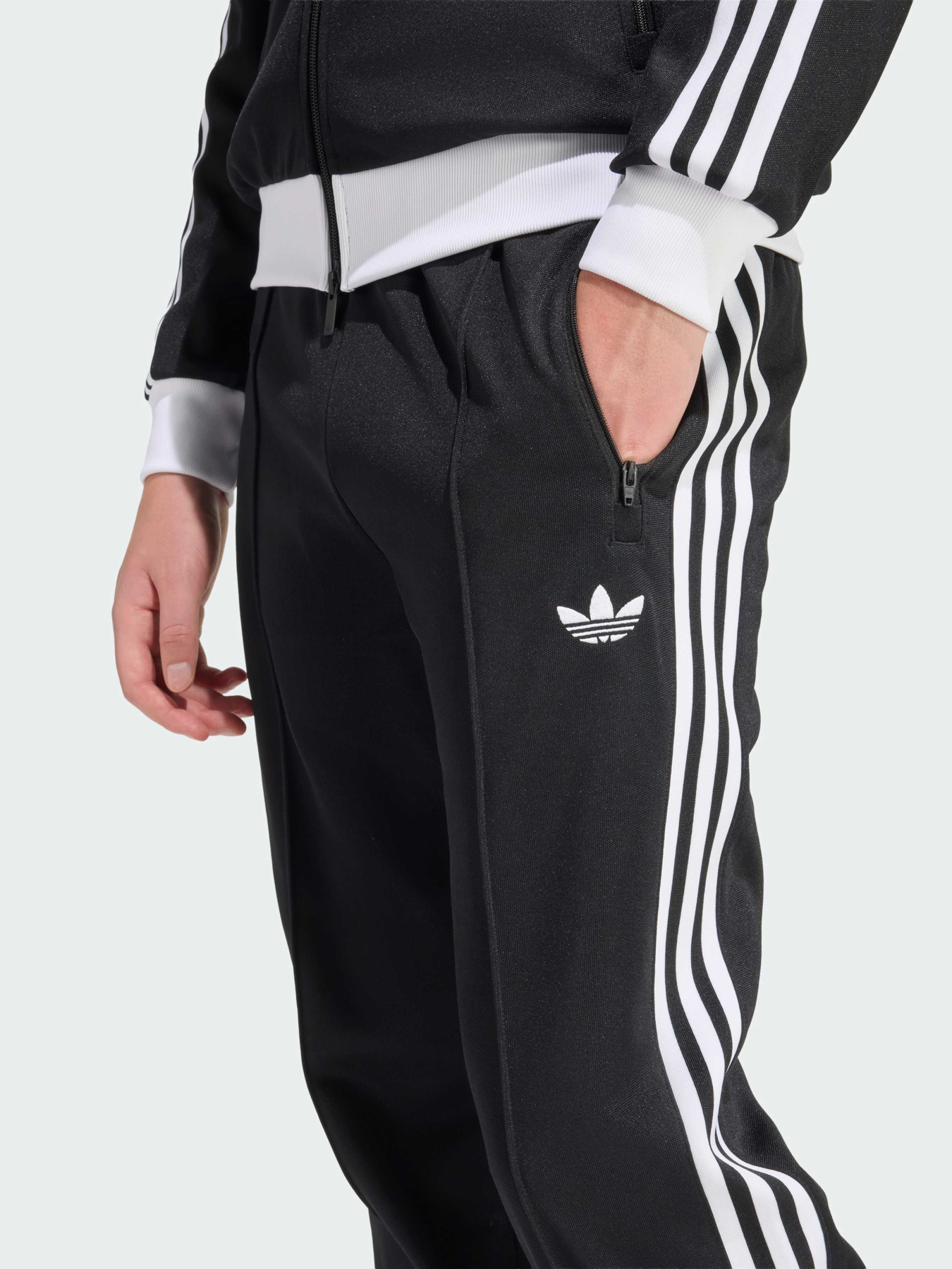 Брюки повседневные Adidas Adicolor модель KE3530 Фото