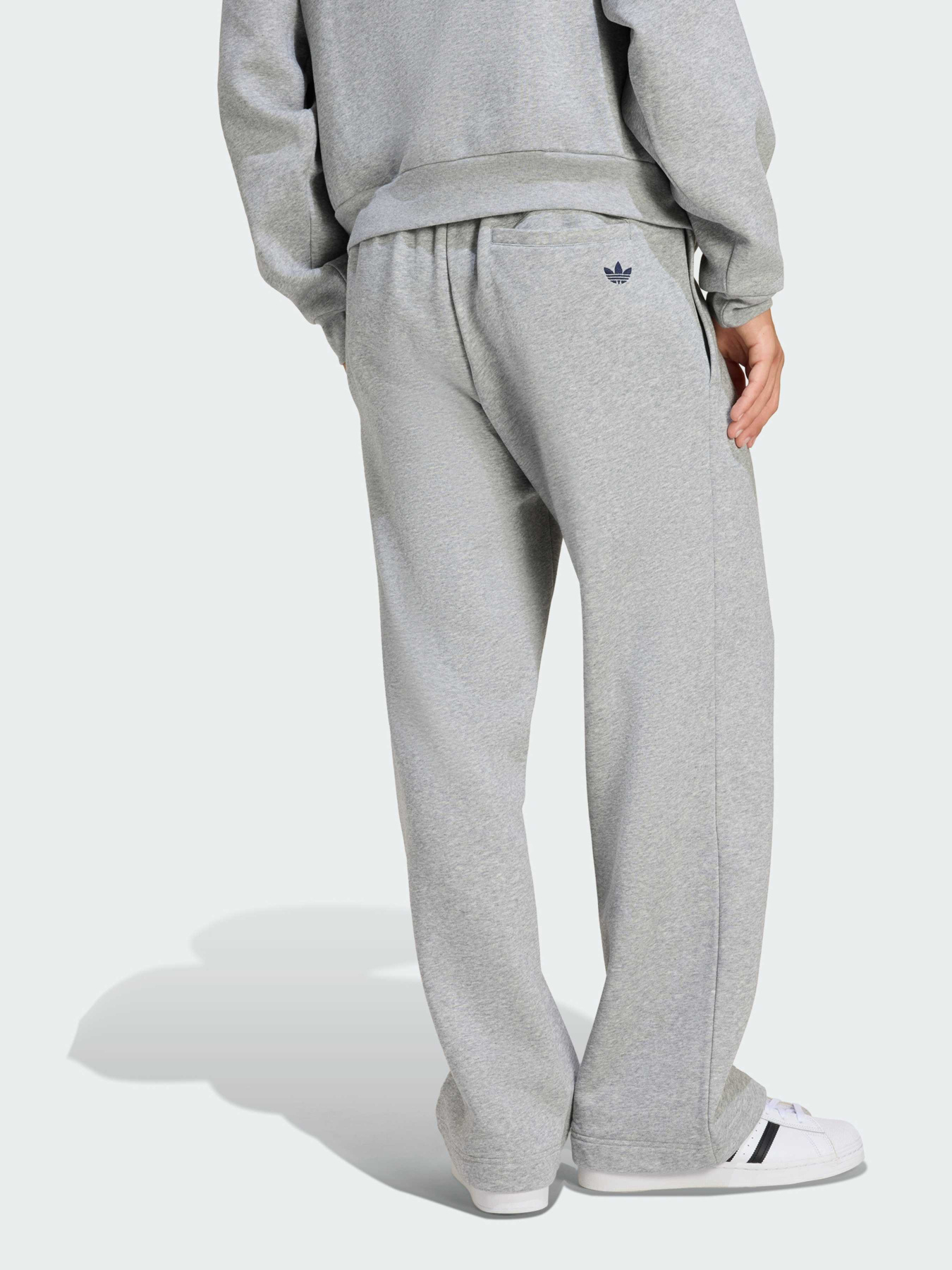 Брюки повседневные Adidas Graphics модель KE2241 Фото