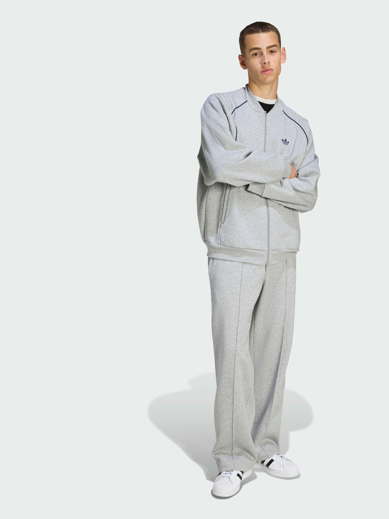 Брюки повседневные Adidas Graphics модель KE2241 Фото