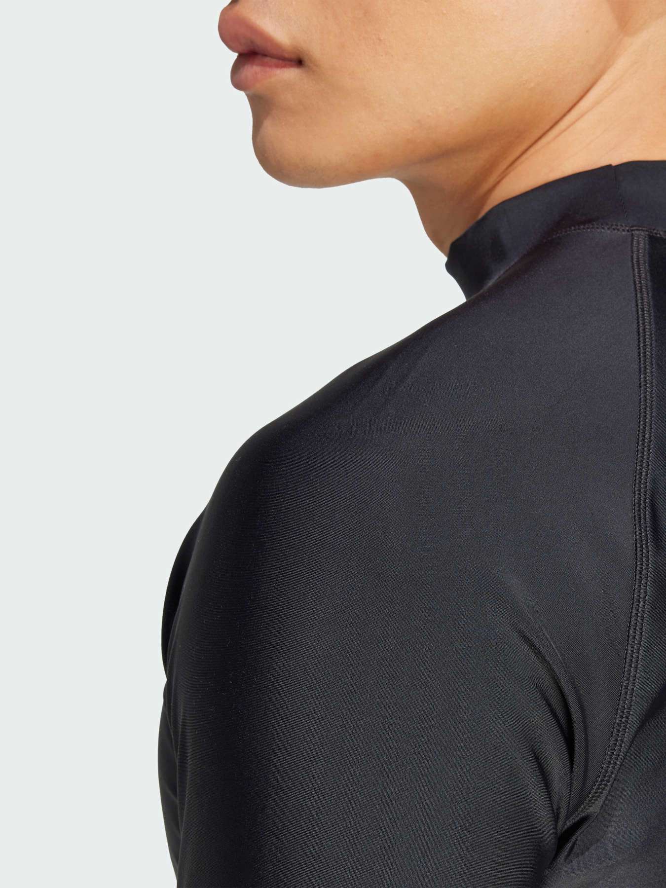 Костюм для плавания Adidas Рашгард для плавання модель JL5994 Костюм для плавания Adidas Рашгард для плавання модель JL5994 Фото