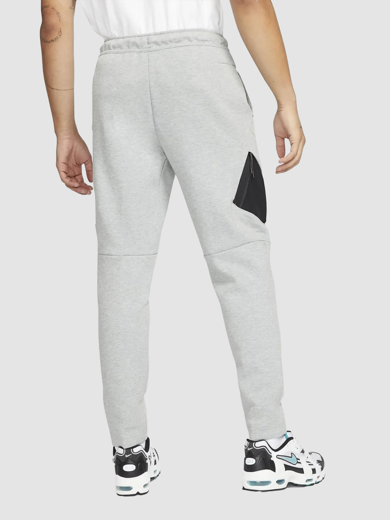 Брюки чоловічі Nike Tch Flc Utility Pant (DM6453-063) модель DM6453-063 Фото