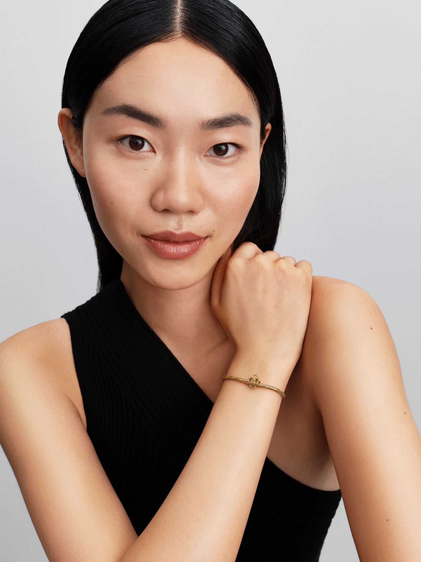 Классические PANDORA модель 764358C00 Фото