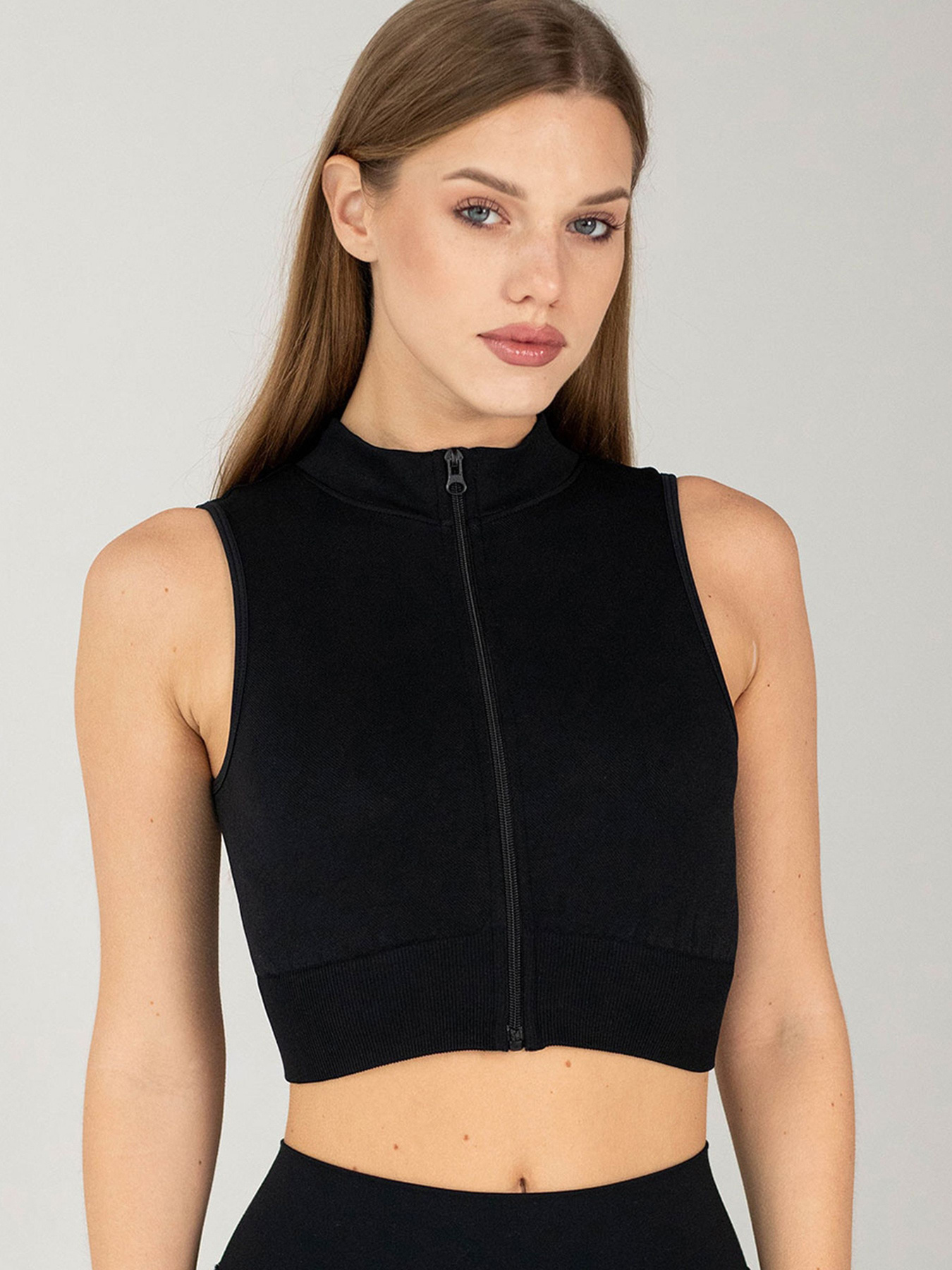 Giulia Женский спортивный топ-майка на молнии Flex top "Turbo Zip" B018 модель UP-00003341 Giulia Женский спортивный топ-майка на молнии Flex top "Turbo Zip" B018 модель UP-00003341 Фото