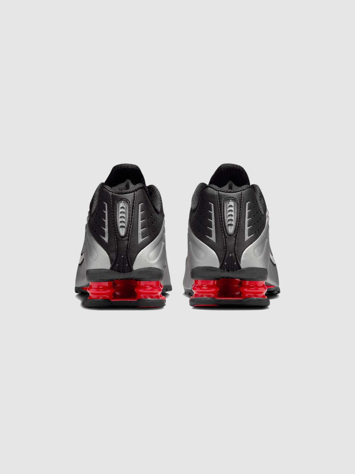 Кросівки повсякденні NIKE Shox R4 модель AR3565-011 Фото