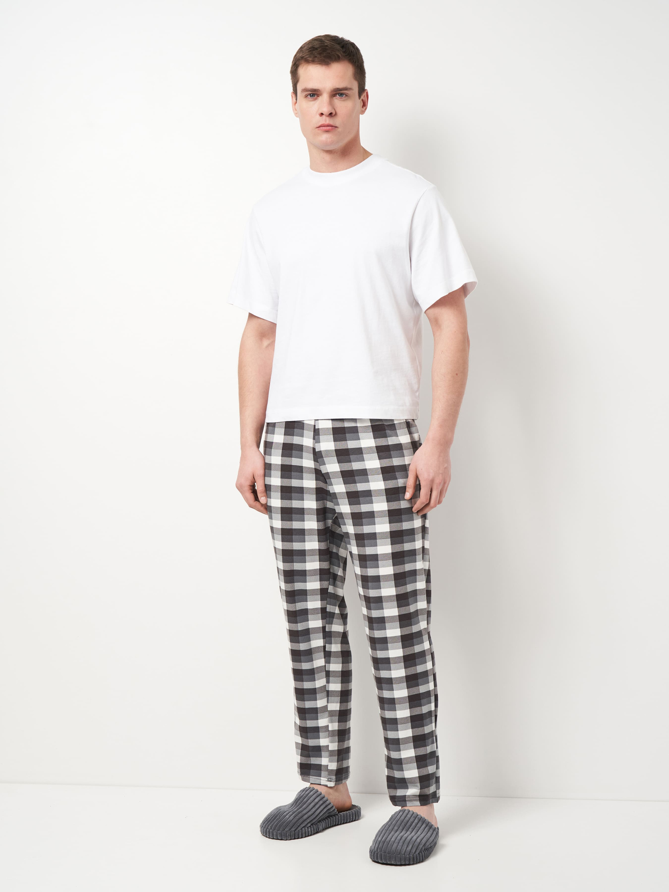 Штани домашні чоловічі сірі у клітинку ТМ РОЗА модель 250907_grey Фото