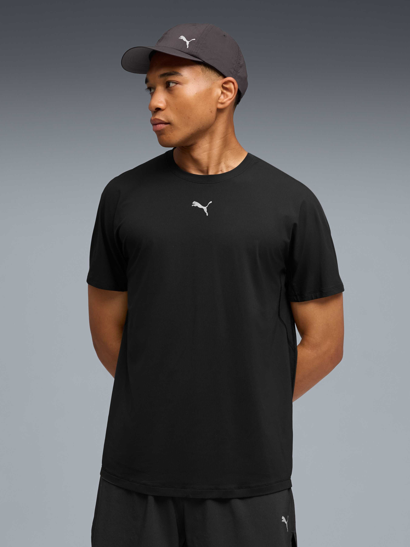 Футболка спортивная PUMA M Run Coolcell Tee модель 528421 Футболка спортивная PUMA M Run Coolcell Tee модель 528421 Фото