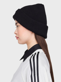 Шапка Y-3 Classic Knitted модель JW8963 Шапка Y-3 Classic Knitted модель JW8963 Фото