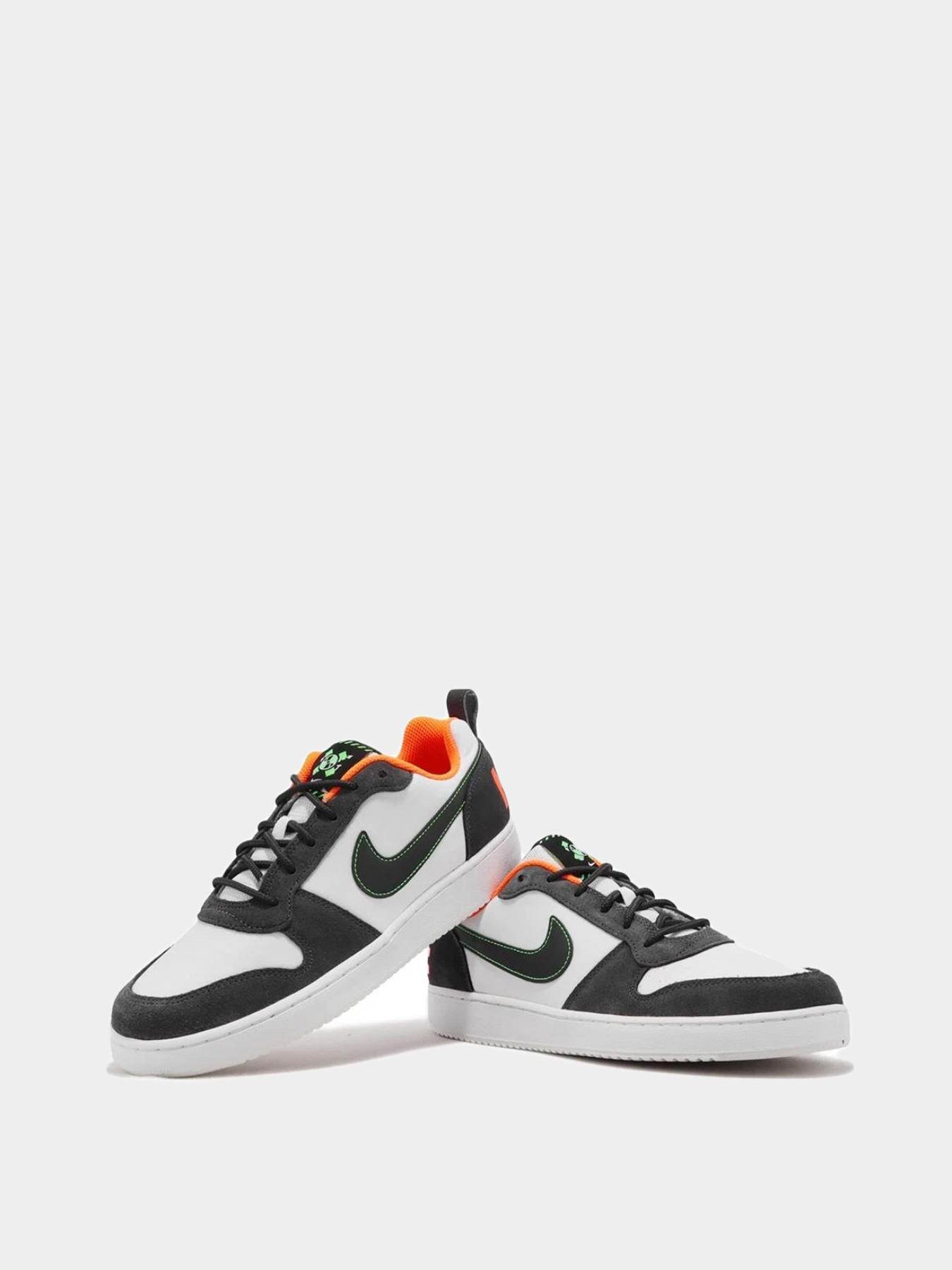 Кроссовки NIKE модель FQ6858-108 Фото