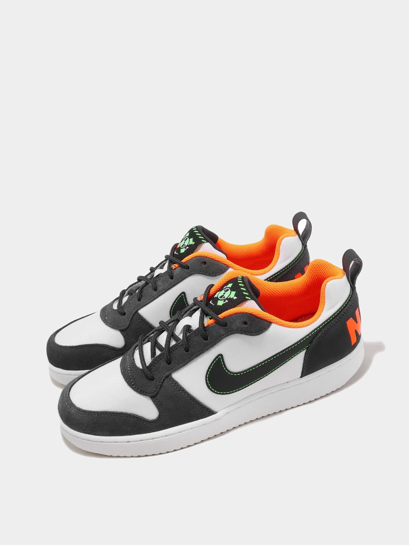 Кроссовки NIKE модель FQ6858-108 Фото