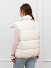 Жилетка демисезонная женская модель 1150-BM-milk Фото
