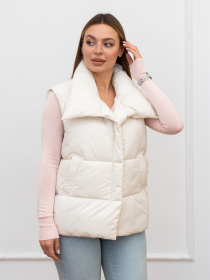 Жіноча демісезонна жилетка модель 1150-BM-milk Фото