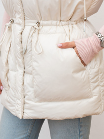 Весенняя женская жилетка удлиненная модель 1155-BM-milk Фото