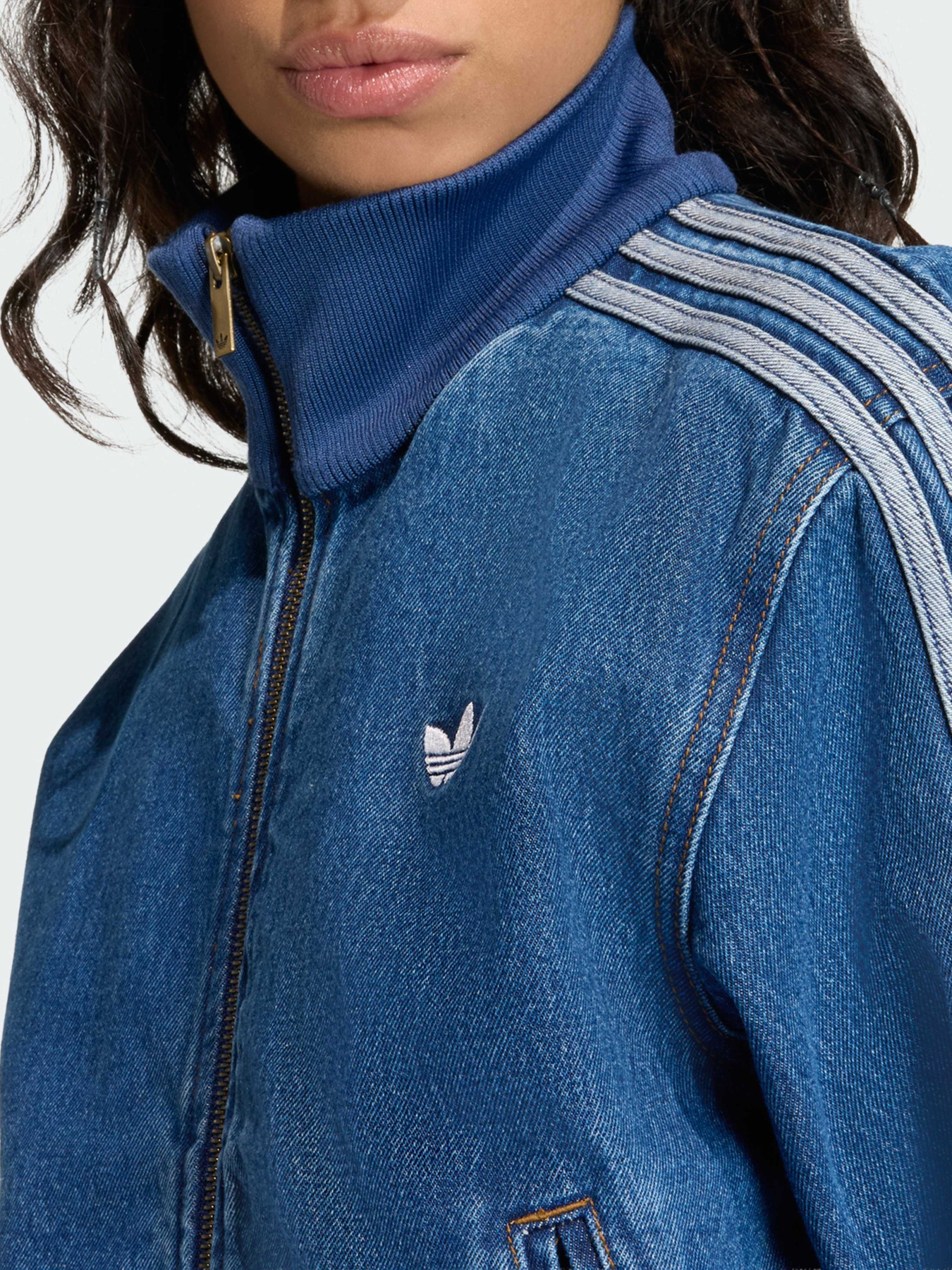 Джинсова куртка Adidas Adicolor модель KD2913 Фото