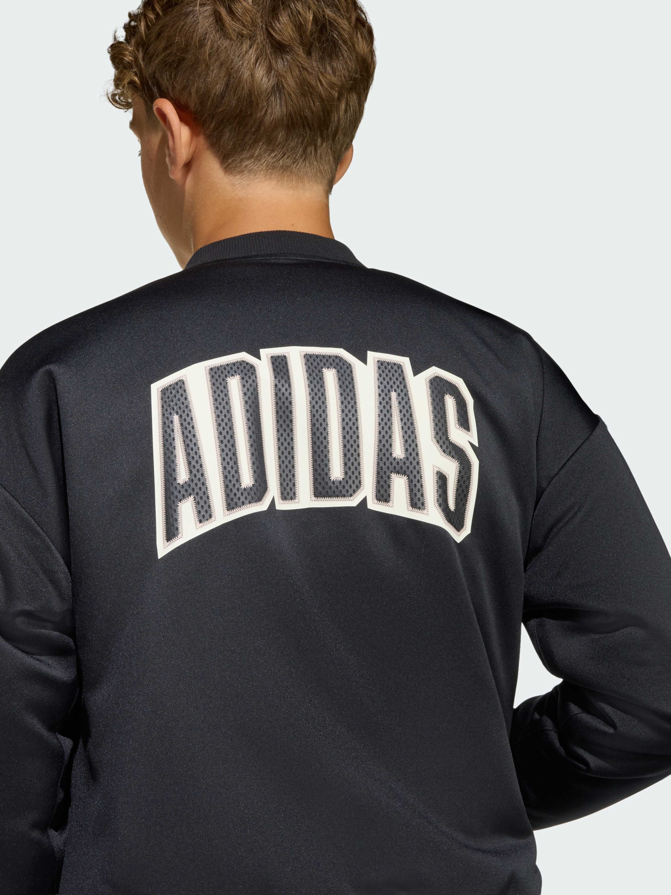 Бомбер Adidas модель KG1000 Бомбер Adidas модель KG1000 Фото