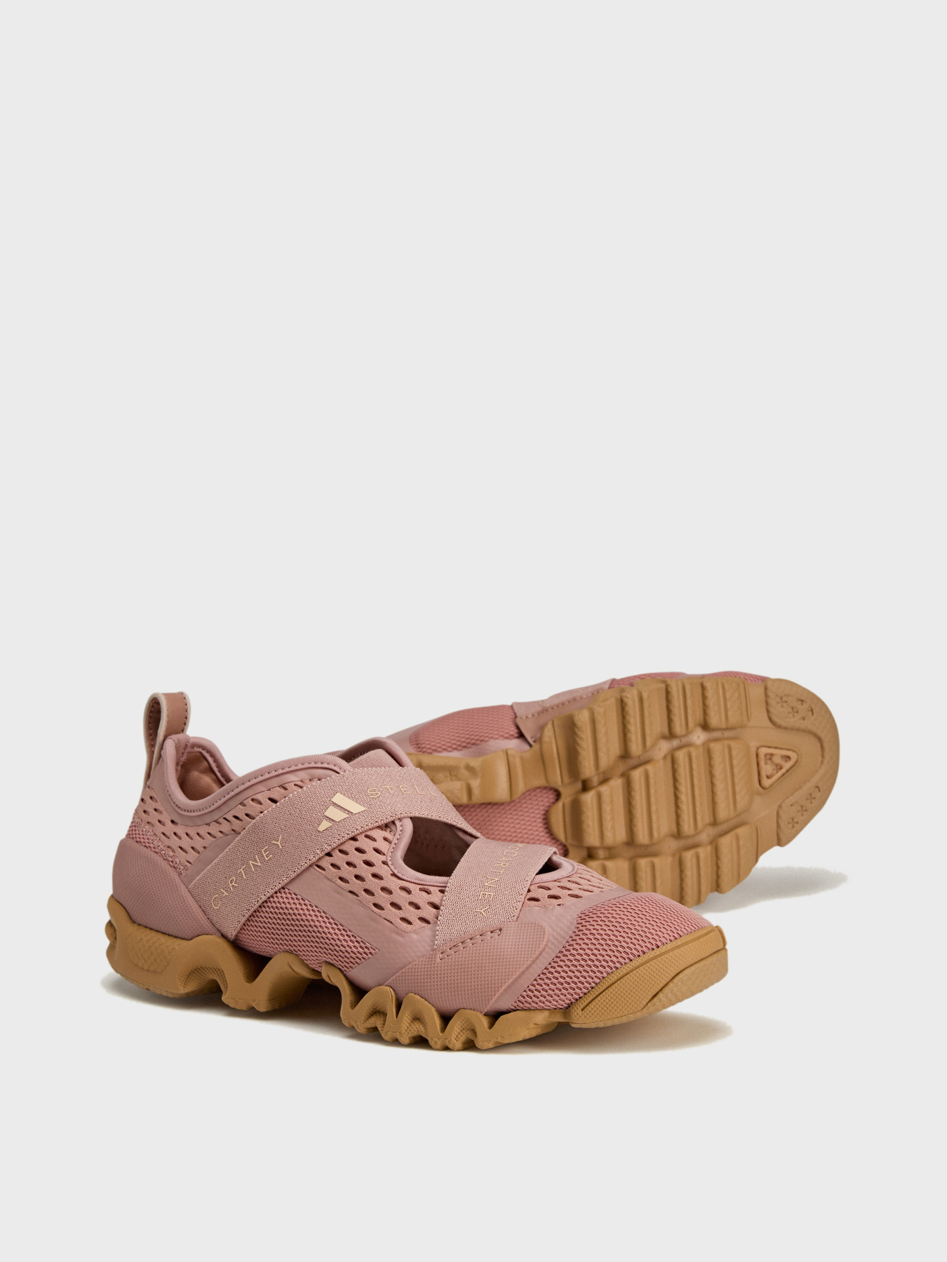 Кросівки повсякденні Adidas модель JS0114 Кросівки повсякденні Adidas модель JS0114 Фото